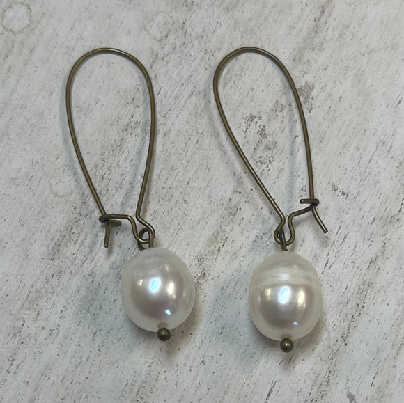 Dangled Pearl Earrings